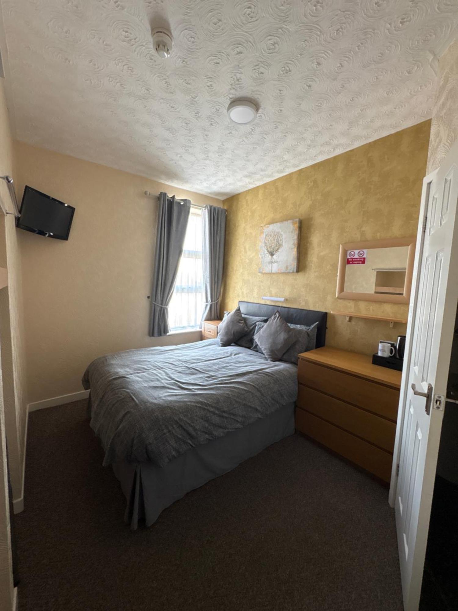 Clifton Private Hotel Blackpool Extérieur photo